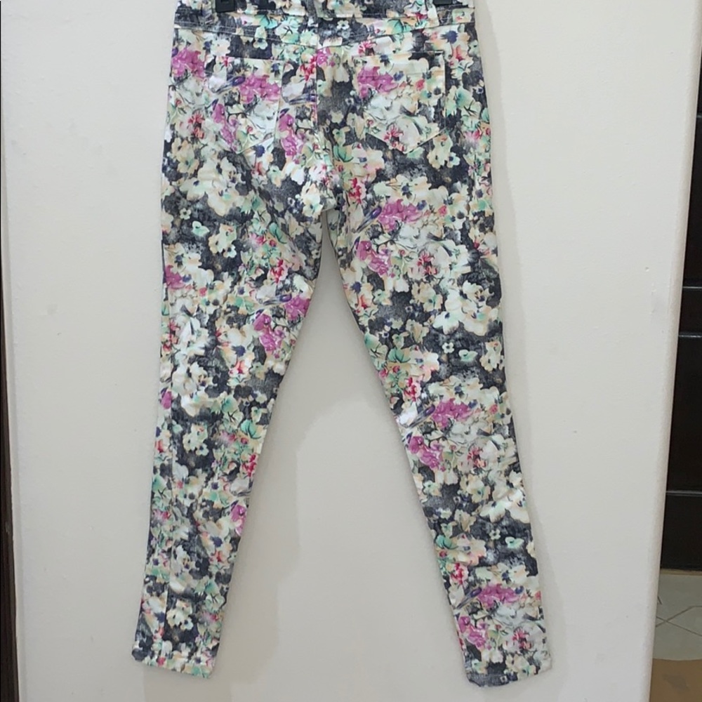 DJ&C Jeans - Picture 5 of 5
